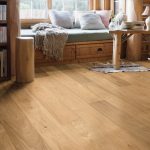 Eg plankegulv klar olie, markant børstet 4V