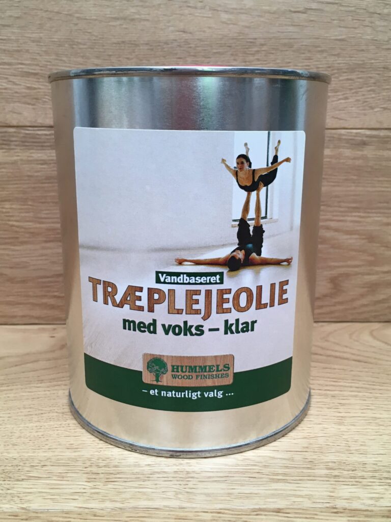 Træplejeolie med voks klar